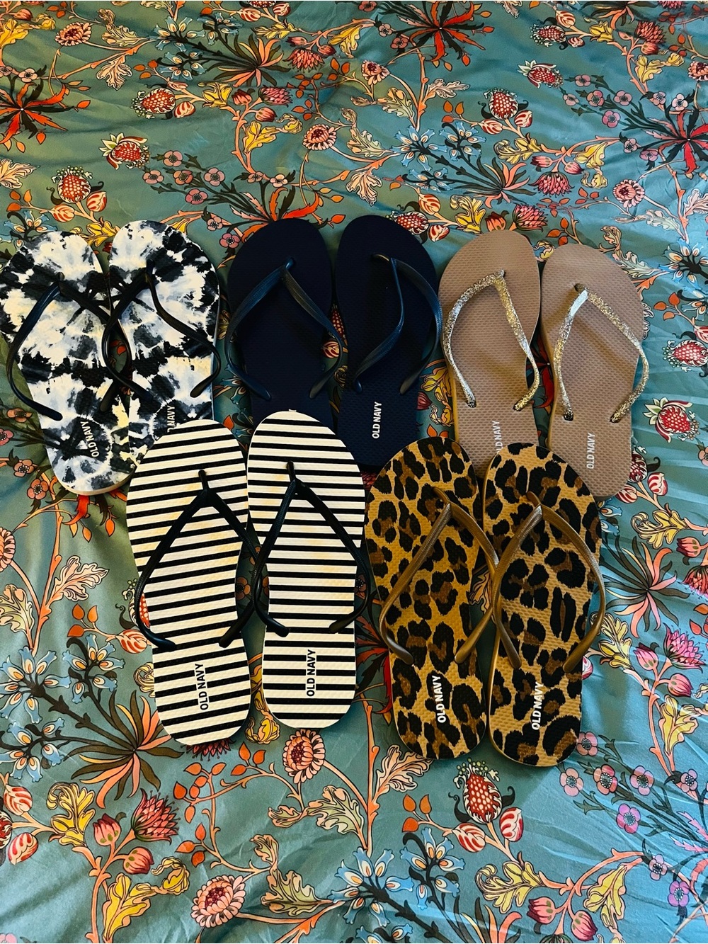 Lot of Old Navy Flip Flop Set — Navy, Tan, Black, White, Leopard